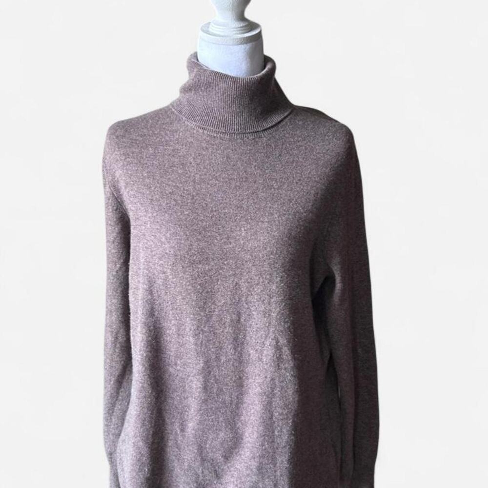 Prive cashmere turtleneck minimalist beige